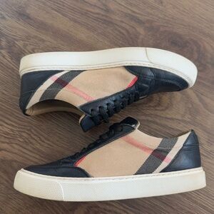 Burberry leather sneakers